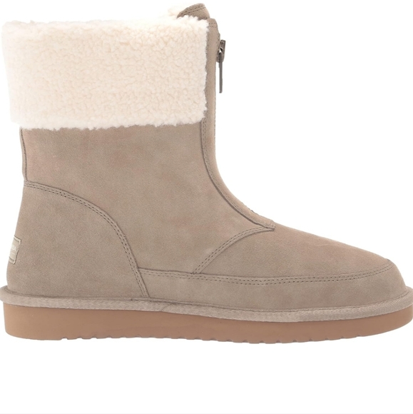 Boot - Picture 2 of 8